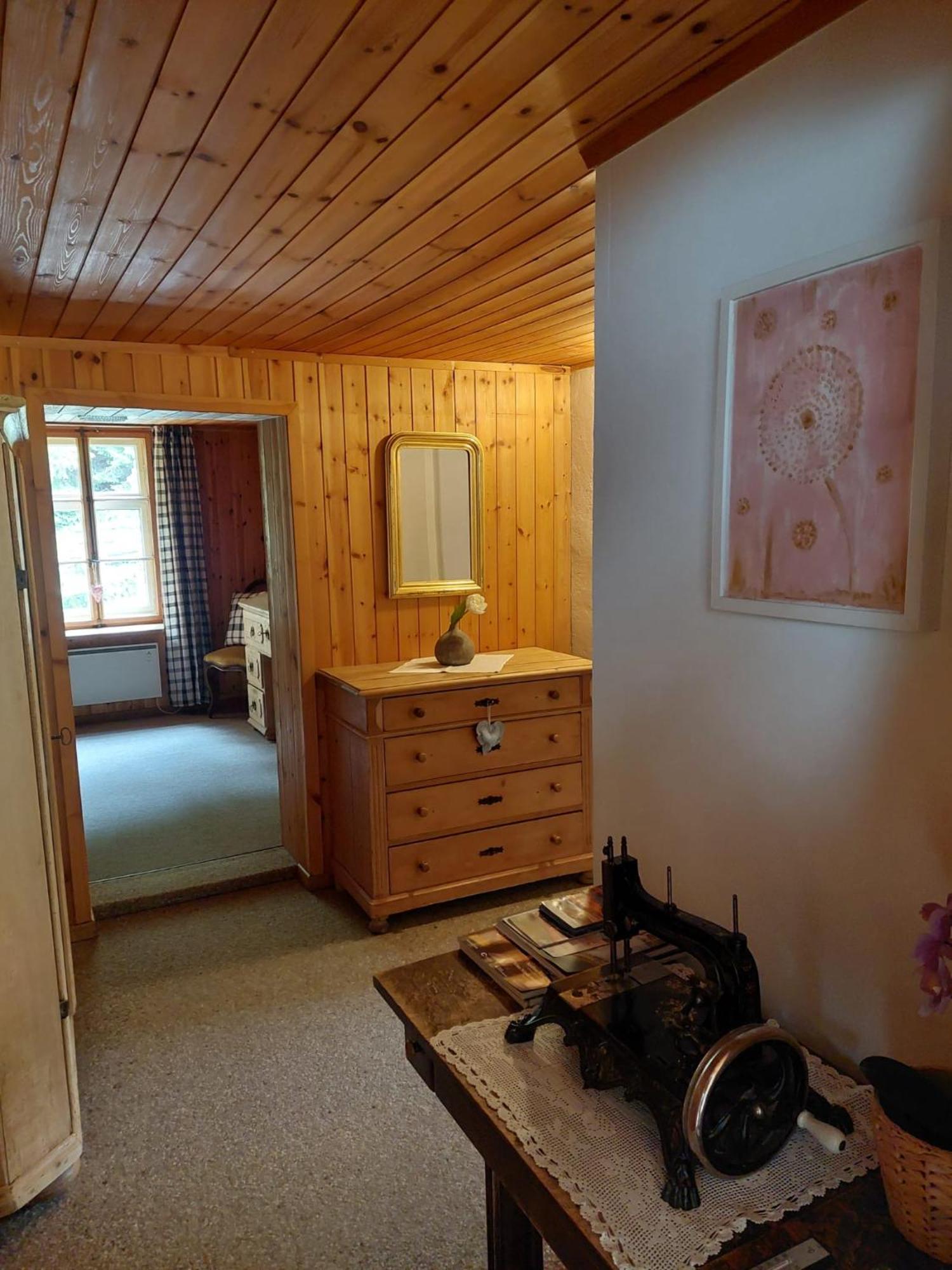 Haus La Punt, Savognin Lägenhet Rona Rum bild